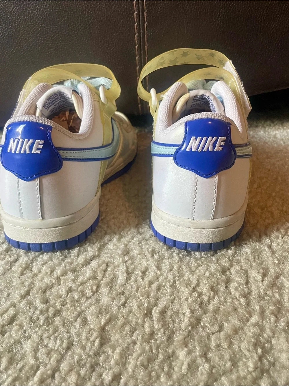 Nike 315419-143 Sneakers White Blue Star Strap Size 4.5Y / Women’s 6